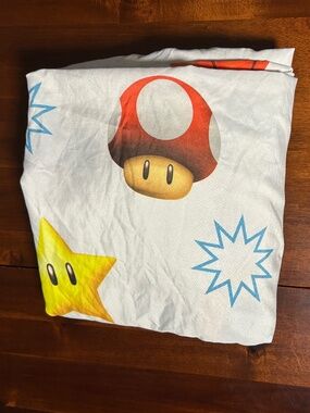 Nintendo Super Mario Twin Fitted Sheet - Star, Mushroom, Bob-omb Print